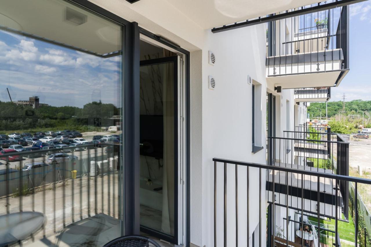 Esencja Apartments With Free Parking Garbary 104 By Noclegi Renters Poznan Exterior foto