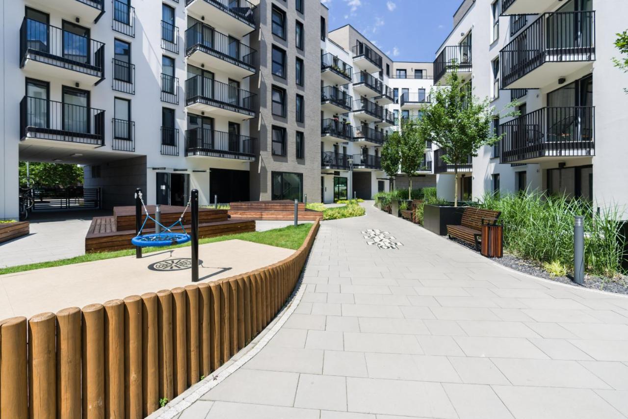 Esencja Apartments With Free Parking Garbary 104 By Noclegi Renters Poznan Exterior foto
