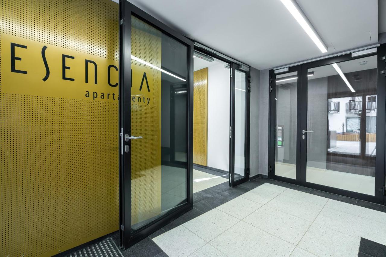 Esencja Apartments With Free Parking Garbary 104 By Noclegi Renters Poznan Exterior foto