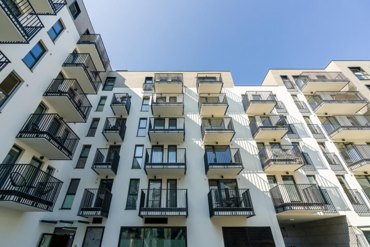 Esencja Apartments With Free Parking Garbary 104 By Noclegi Renters Poznan Exterior foto