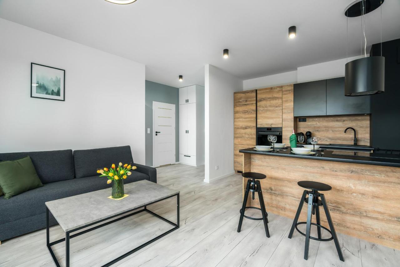 Esencja Apartments With Free Parking Garbary 104 By Noclegi Renters Poznan Exterior foto