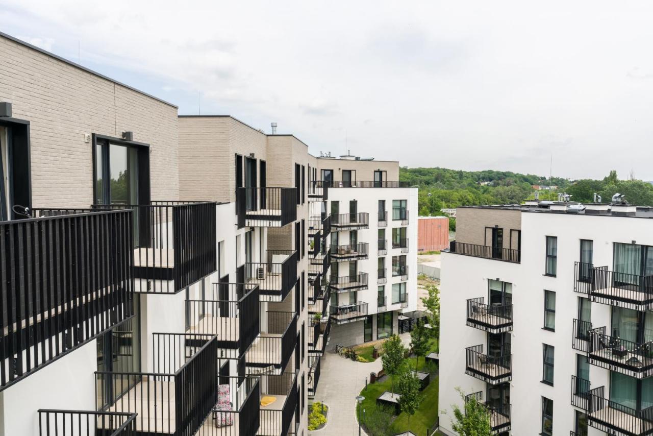 Esencja Apartments With Free Parking Garbary 104 By Noclegi Renters Poznan Exterior foto