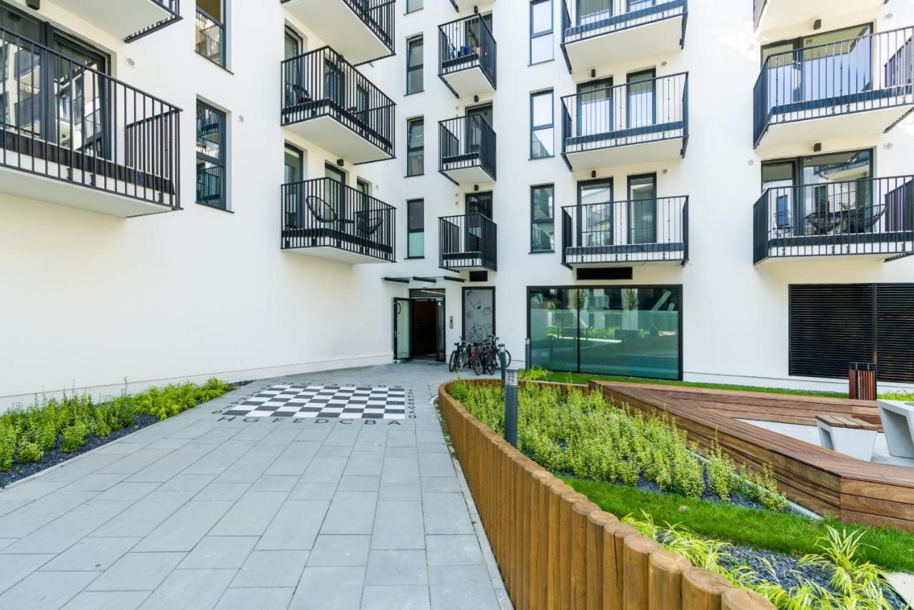 Esencja Apartments With Free Parking Garbary 104 By Noclegi Renters Poznan Exterior foto