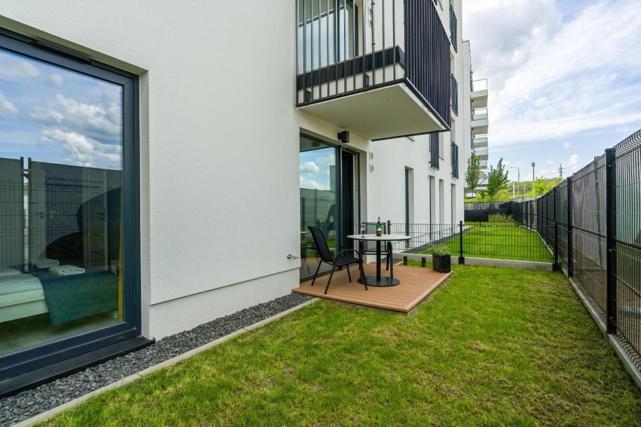 Esencja Apartments With Free Parking Garbary 104 By Noclegi Renters Poznan Exterior foto