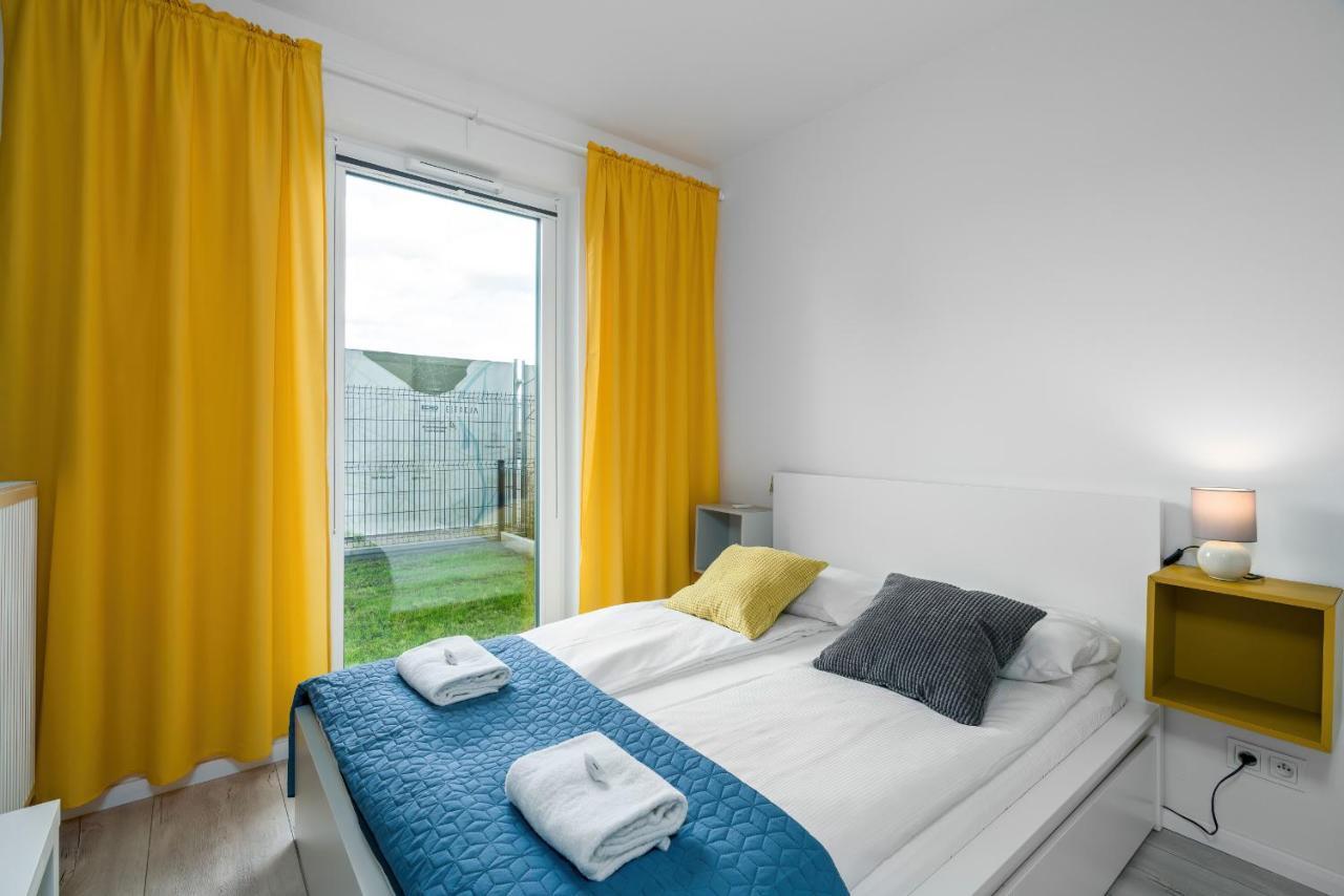 Esencja Apartments With Free Parking Garbary 104 By Noclegi Renters Poznan Exterior foto