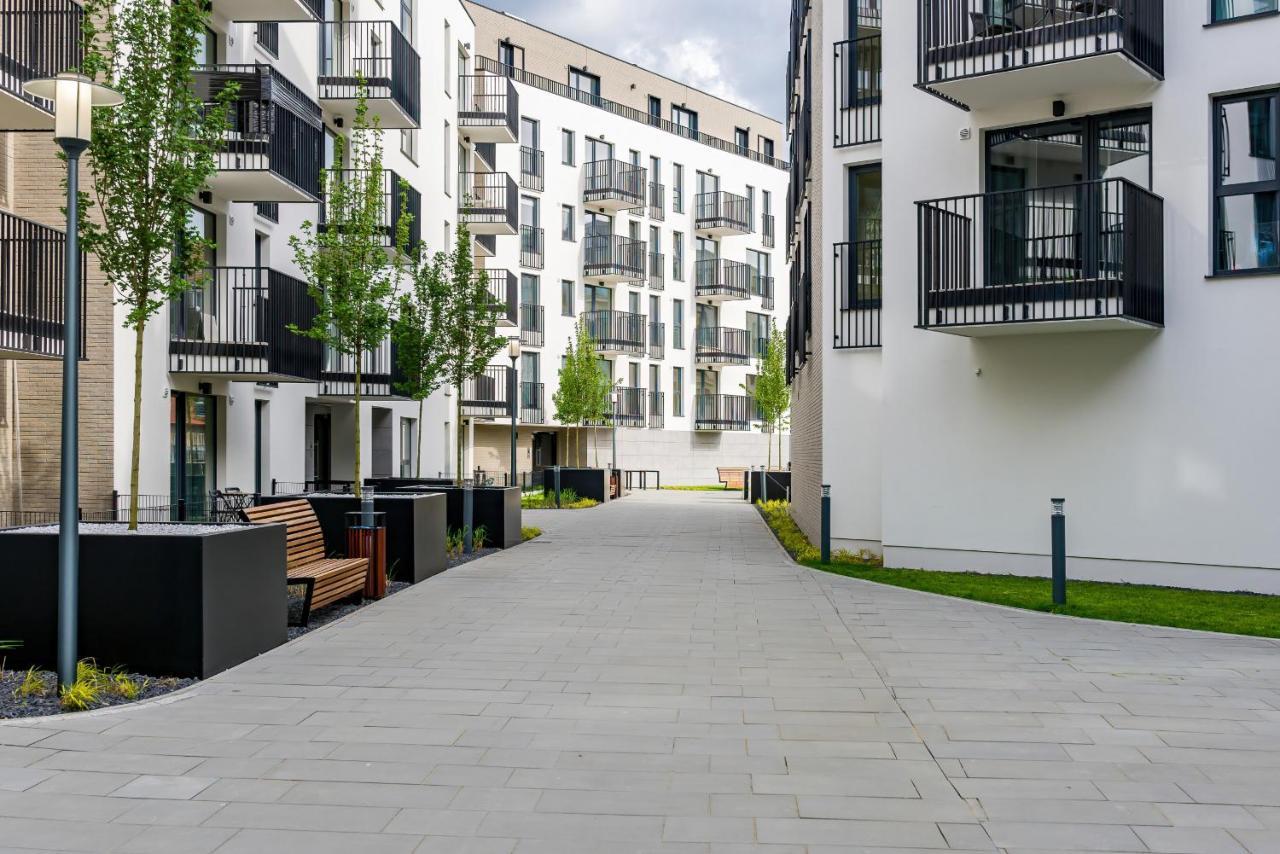 Esencja Apartments With Free Parking Garbary 104 By Noclegi Renters Poznan Exterior foto