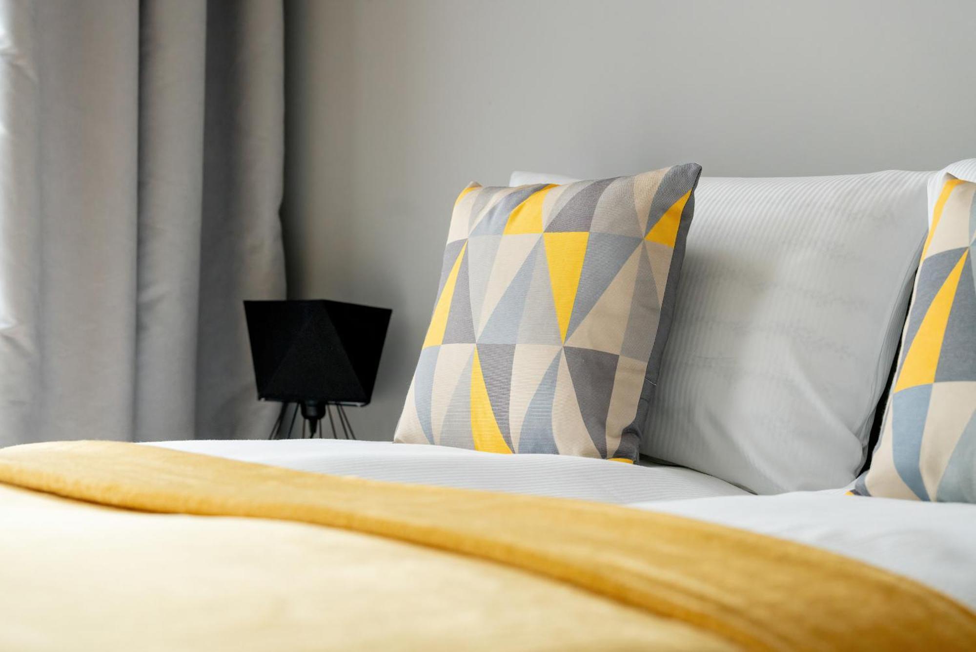 Esencja Apartments With Free Parking Garbary 104 By Noclegi Renters Poznan Exterior foto