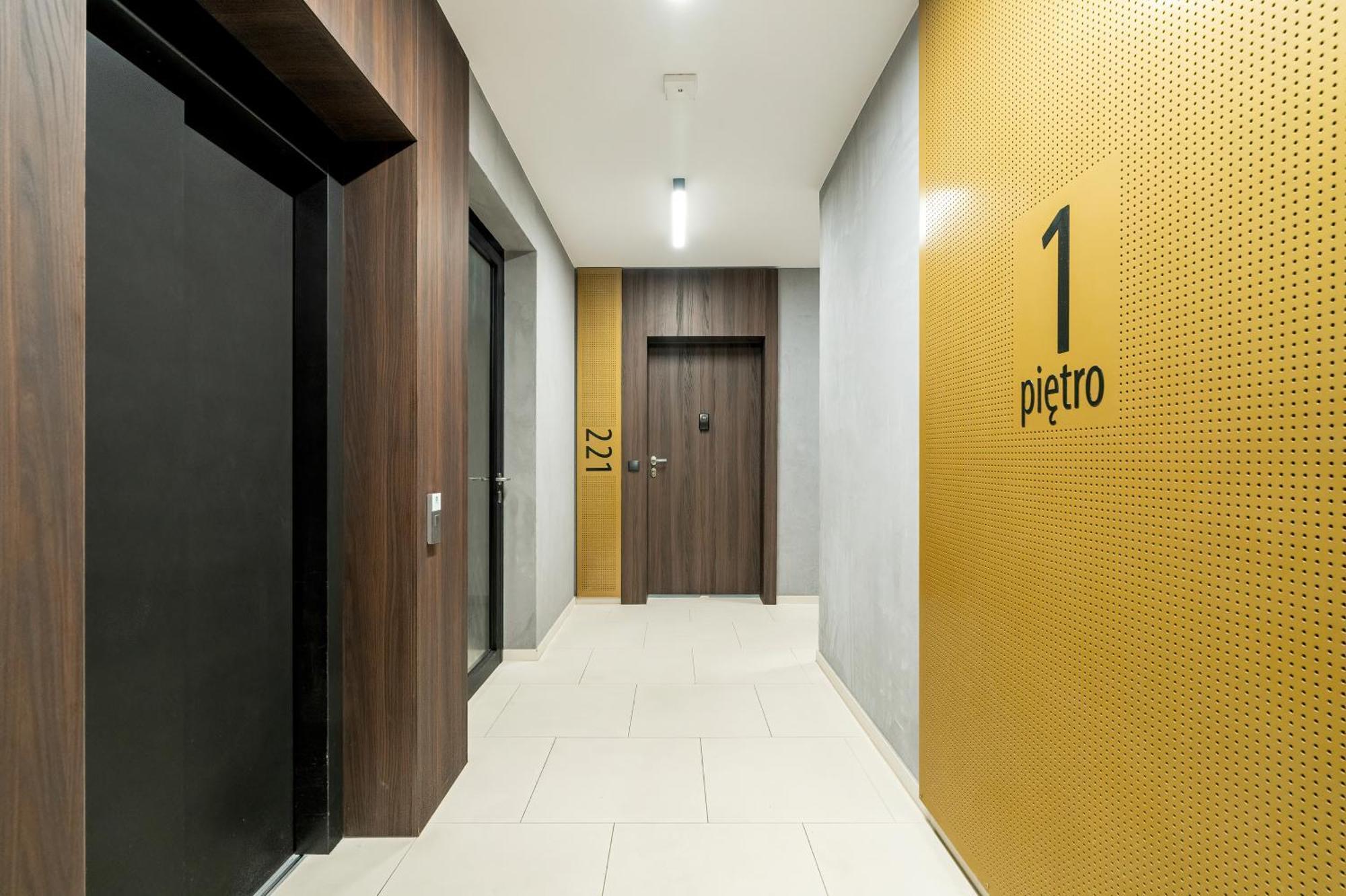 Esencja Apartments With Free Parking Garbary 104 By Noclegi Renters Poznan Exterior foto