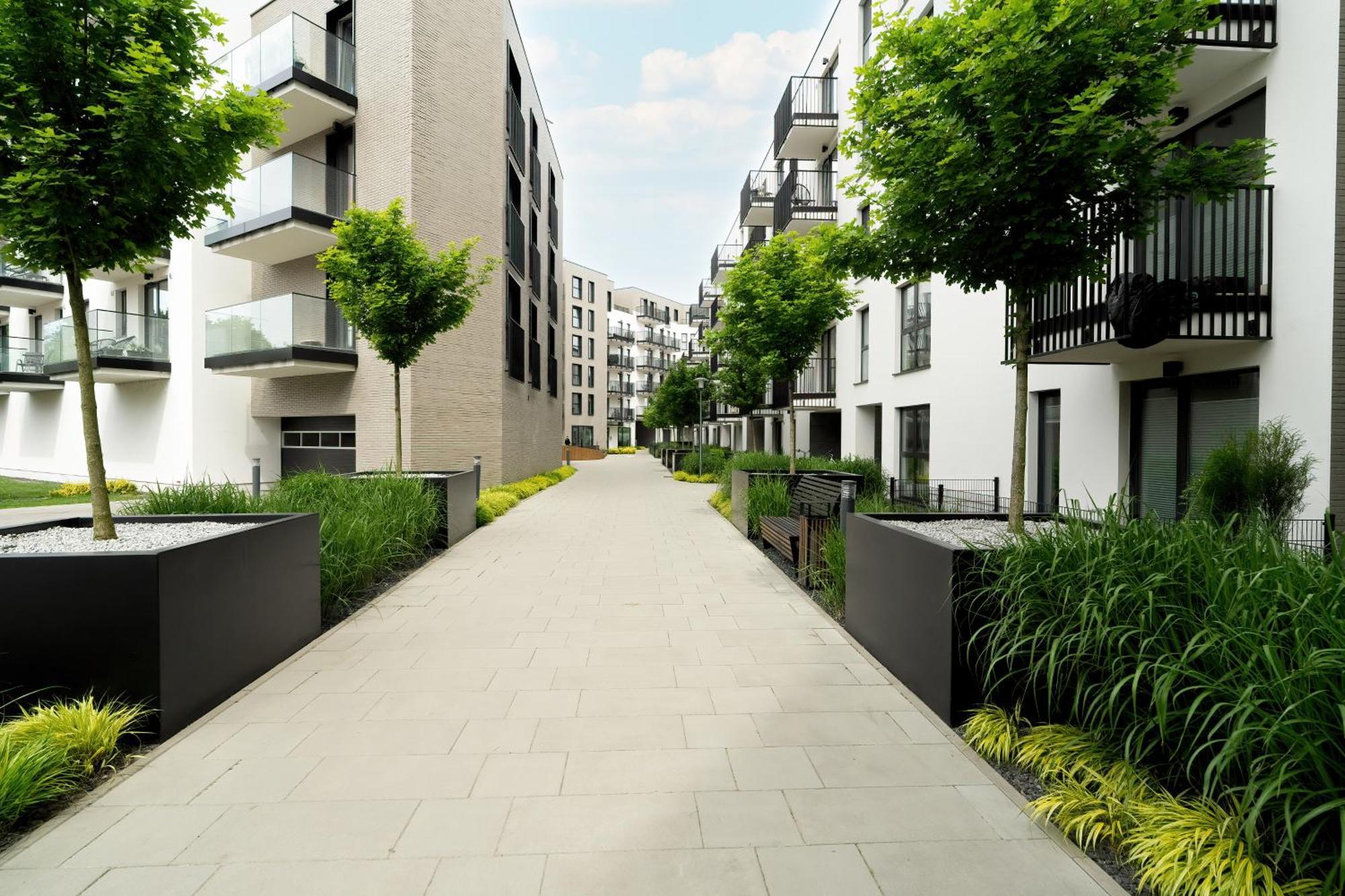 Esencja Apartments With Free Parking Garbary 104 By Noclegi Renters Poznan Exterior foto