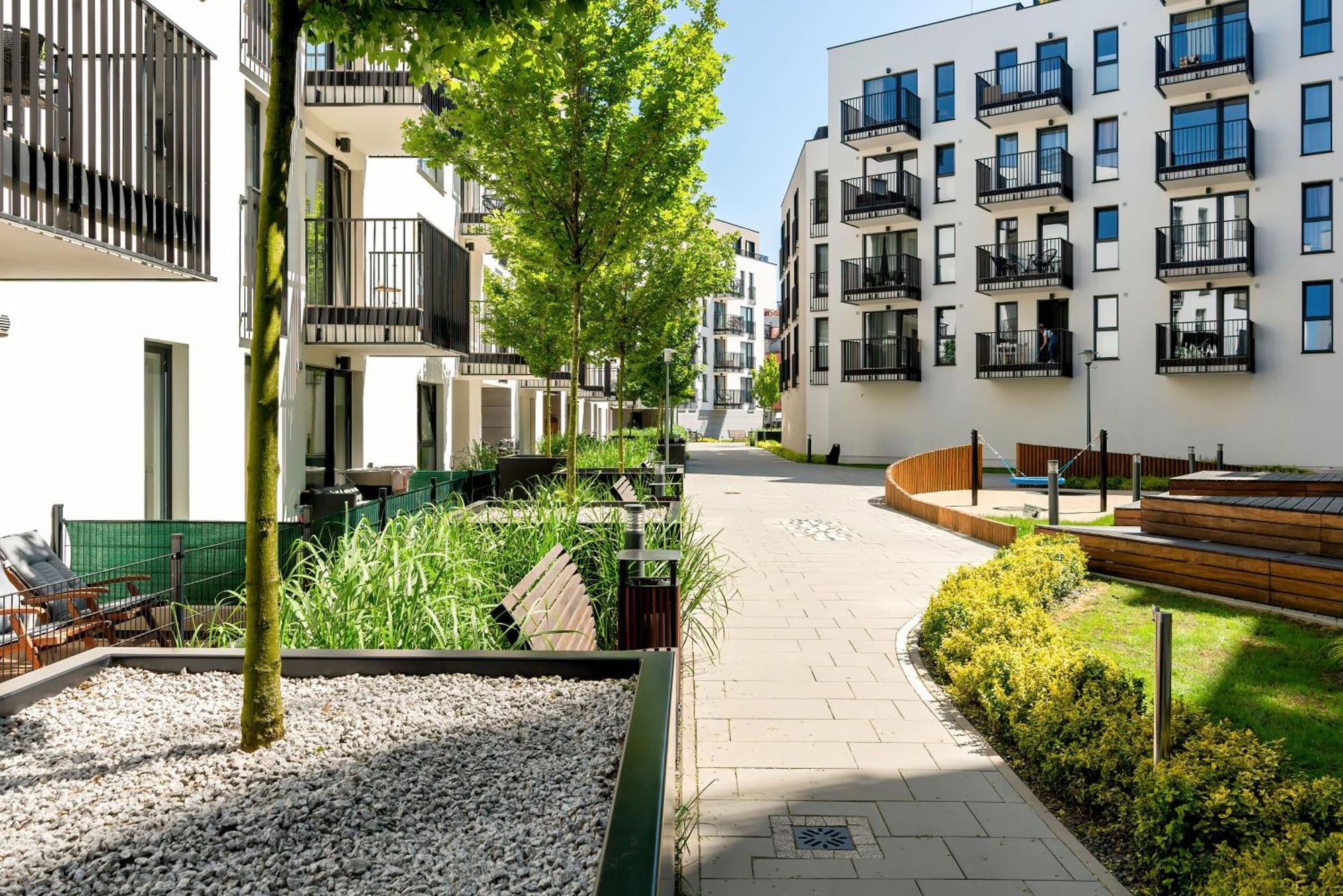 Esencja Apartments With Free Parking Garbary 104 By Noclegi Renters Poznan Exterior foto